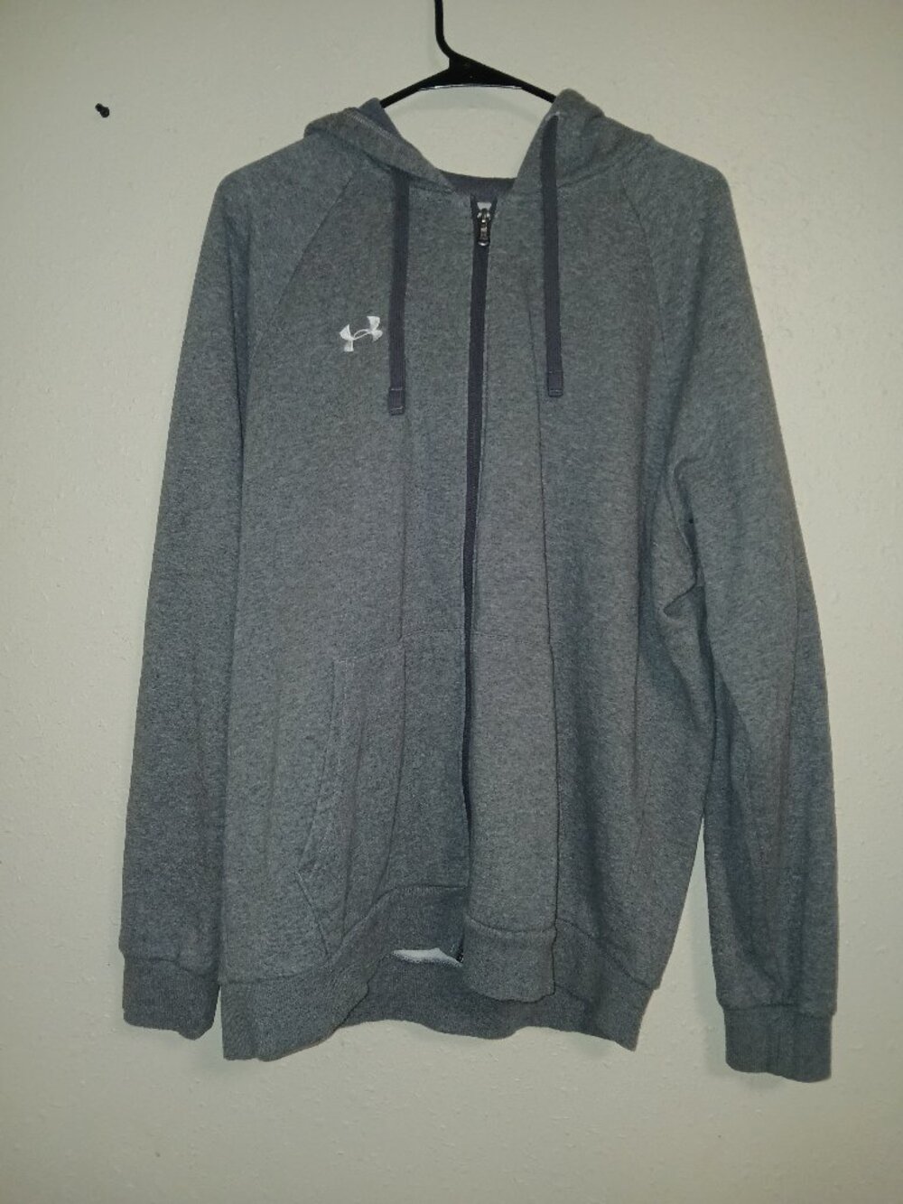 under armour fleece hoodie size L